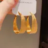 Pendientes de Aro Grandes Metálicos Geométricos Exagerados Estilo Retro Francés Transfronterizos, Elegantes y Únicos, con un Ambiente Fresco y Minimalista