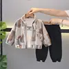 Conjunto de Otoño de Manga Larga para Niños Estilo Coreano de Moda Moda Infantil Pequeño Bebé Estilo Urbano Estampado Completo Inglés Manga Larga Conjunto de Tres Piezas