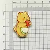 Plástico acrílico pequeño fresco caricatura lindo oso de mantequilla parche pasador broche hebilla de zapato accesorios de joyería diy material