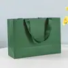 Bolsa Embutida Saco de Papel para Presente Universal Cor Pura Cartão Branco Estampagem a Quente Logo Roupa Chá Saco de Papel para Presente Embalagem