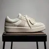 Tênis de Treino Panda para Homens 2026 Sapatos de Viagem de Primavera Sola Grossa Aumentador de Altura Tênis Esportivo Casual Versátil Tendência