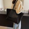 Bolsa de Gran Capacidad para Mujer 2026 Primavera y Verano Nuevo Estilo Retro Diseño de Nicho Bolso de Hombro Único Cruzado Bolso Tote Texturizado para el Trabajo