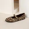Sapatilhas Mary Jane retrô para tamanhos grandes, bico redondo, estampa de leopardo, com uma única tira, nova coleção primavera/outono 2026, sapatos baixos, sapatos de vovó