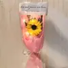 Venta al por mayor de fábrica Regalo transfronterizo Día de la Madre San Valentín Hierba Flores secas Rosa Clavel Flores de jabón Ramo mixto terminado