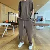 Traje deportivo casual para hombre en verano, hecho de seda de hielo, camiseta de manga corta fina, pantalones largos de secado rápido, conjunto de ropa de manga corta