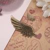 Colgante de plumas con alas de ángel retro, tamaño grande y pequeño, hecho a mano, accesorios de joyería de aleación, venta al por mayor
