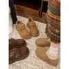 Sapatos de Neve de Algodão Grossos e Quentes com Forro de Lã do Nordeste para Mulheres, Novo Estilo Inverno 2025 Aumentadores de Altura Sapatos Birkenstock Macios