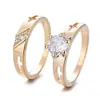 Conjunto de anillos de moda, anillos de pareja huecos con incrustaciones de circonita de lujo ligero europeo y americano, anillos de boda