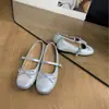 Sapatos Femininos Retro Franceses Vermelhos de Bico Redondo e Boca Rasa, Novos Sapatos Mary Jane de Verão 2026 com Sola Macia