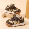 Zapatos para caminar anti-patada para bebés niños y niñas, suela suave, nuevo modelo de otoño, zapatillas deportivas para bebés, antideslizantes, zapatos para niños pequeños estilo coreano, al por mayor