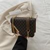 Moda Verão 2025 Nova Elegante Versátil Textura de Alta Qualidade Popular Tendência Simples Bolsa Feminina Bolsa de Ombro Portátil