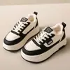 Nuevas Zapatillas Blancas de Felpa de Punta Redonda de Moda para Mujer Otoño e Invierno 2025 Zapatos Casuales Deportivos Versátiles de Algodón Zapatillas Ins