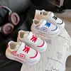Primeros Zapatos para Caminar para Niños Zapatos de Skate de Caña Baja Estilo Otoño 2025 Zapatos Casuales para Niñas Zapatos Deportivos para Niños Zapatos Pequeños y Medianos para Niños Zapatos Planos