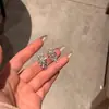 Brincos de Tarraxa Flor de Zircônia Versátil Elegante Agulha de Prata S925, Moda de Nicho de Luxo Leve Brincos de Alta Qualidade
