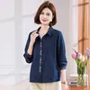 Camisa para mujer de mediana edad, moda de otoño, top de algodón puro estilo abuela, elegante camisa vaquera para ancianos, chaqueta exterior