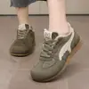 Zapatos de mujer suela gruesa que aumentan la altura Zapatos Argan invierno nuevos versátiles antideslizantes casuales Zapatos de entrenamiento alemanes cálidos cómodos zapatos para madre
