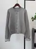 Camisa patchwork, cárdigan tipo suéter falso de dos piezas, nuevo diseño otoño/invierno 2026, juvenil y elegante, cárdigan de punto para mujer