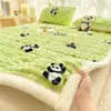 Nuevo Protector de Colchón Acolchado Espesado de Peluche de Conejo Sábanas de Leche Terciopelo Colchón de Hogar Dormitorio Estudiante Colchón Individual