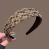 Dulce Corazón Retro~ Diadema ancha de lunares estilo coreano para mujer, nueva colección 2026, accesorio para el cabello de alta gama, elegante y moderno