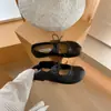 Sapatos rasos estilo coreano BULVJI com bico dividido falso para mulheres, novos sapatos de vovó com cadarço para o outono de 2026
