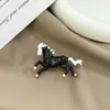 Broche Caballo del Zodiaco 2026, Personalizado y Exquisito, Pin de Moda de Diseño de Alta Gama para Trajes y Abrigos, Idea de Regalo