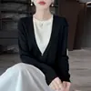 Nuevo suéter de punto elegante de otoño e invierno de imitación de dos piezas con cuello en U para mujer, de corte holgado, de manga larga, tejido fino, versátil