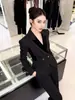 Otoño 2026 Nuevo Estilo Blazer Negro Elegante de Ajuste Delgado para Mujer Estilo Diosa Chaqueta de Traje Elegante para el Trabajo 35438