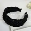 Nova tiara de crochê artesanal estilo coreano com aba larga, design vazado vintage, versátil para sair, adiciona um toque de elegância ao seu penteado