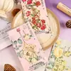 El fabricante se compromete a la producción personalizada de marcapáginas de latón, finamente grabados y formados, papelería artística, regalos navideños, coleccionables conmemorativos