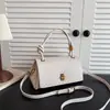 2026 Nova Moda Elegante Versátil Toque de Luxo Bolsa de Ombro Cruzada Casual para o Dia a Dia Estilosa de Mão Estilo Almofada Tendência