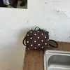 Bolsa Caixa de Bolinhas Estilo Coreano para Mulheres, Bolsa de Ombro Transversal Exquisita e Estilosa, Pequena Bolsa de Mão para Trabalho e Deslocamento, Bolsa Quadrada Pequena Casual