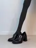Mocassins retrô de couro estilo britânico com salto grosso para mulheres, bico redondo, com detalhes de fivela, versáteis, de sola grossa e de salto alto