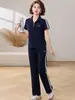 Conjunto esportivo de manga curta para mulheres de meia-idade e idosas, gola lapela, para mães, moda de verão, blusa que rejuvenesce, conjunto de duas peças, para corrida, uso casual