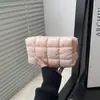 Estilo Coreano Versátil Moda Nube Plumón Bolsa de Maquillaje Hilo Bordado Multicolor Cuadros Clutch Bolsa Pequeña Portátil de Almacenamiento