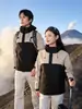 Cortavientos tres en uno de bloques de color, unisex, impermeable, a prueba de viento, cálido, con forro polar, adecuado para actividades al aire libre, senderismo y trabajo