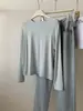 Camiseta básica y simple de Lyocell Tencel lino con borde fino, cuello redondo, manga larga para mujer, top de base fino para principios de otoño