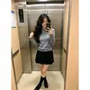 Camiseta base de punto gris con encaje estilo coreano, cuello semi-alto, de manga larga para mujer, diseño de otoño, suéter de nicho, capa interior