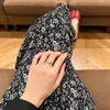 Pantalones de punto Yanyi florales de seda helada, pantalones anchos plisados, pantalones frescos a prueba de mosquitos, cintura elástica, pantalones casuales para casa y para caminar