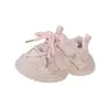 Sapatos Femininos com Solas Macias, Tênis Esportivos da Moda, Novo Modelo Primavera 2026, Tênis Chunky de Malha para Crianças, Tênis Brancos Versáteis e Respiráveis