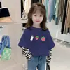 G2058 # Roupa Infantil Camisa Base Falsa de Duas Peças, Camiseta de Algodão Puro de Manga Longa para Primavera e Outono, Blusa Casual para Bebês Meninas, Moderna.