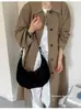 Bolso de ante para axila de mujer, nuevo bolso de hombro vintage para el trabajo de otoño 2026, bolso tote plisado de alta gama