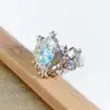 Anillo Abierto de Lujo Ligero y de Gama Alta, con Gema Azul Marino en Forma de Corazón, Completamente Incrustado con Circonitas Diamantadas, Anillo Exquisito de Nicho Estilo Ins para Mujeres