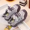 Zapatillas clásicas versátiles de retazos estilo retro casual para niños, nuevas zapatillas de correr primavera/verano 2026 para niños y niñas
