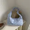 2026 Diseño de Nicho Casual Bolso de Axila para Mujer Bolso de Mano con Pliegues de Moda Bolso Simple Elegante en Forma de Media Luna Bolso Pequeño de Hombro Único