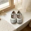 Zapatos de Princesa de Cuero para Niñas 2026 Primavera Nuevos Zapatos Individuales de Moda para Niñas con Suelas Suaves de Perlas Mocasines Versátiles