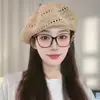 Boina tejida de color sólido calada para mujer, estilo vintage de verano, versátil, fina, transpirable, sombrero de artista adelgazante