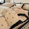 Conjunto de Quatro Peças de Renda Francesa de Veludo Leite para Inverno com Forro de Lã Renda Coreana Espessado Quente Veludo de Bebê Roupa de Cama Lençóis Capa de Edredom