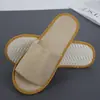 Pantuflas Gruesas Personalizadas al por Mayor para Hoteles de Lujo, Casas de Huéspedes, Salones de Belleza, Hospitalidad Doméstica Desechable, Engrosadas para Uso en Hotel