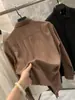 Nueva colección otoño/invierno: Camisa de manga larga para hombre, mezcla de lyocell y lino, sedosa, con buena caída, hipoalergénica y cómoda, con un cuello elegante.