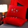 Almohada de terciopelo con plumas bordadas en rojo para bodas de algodón, almohada festiva para bodas individuales, venta al por mayor
